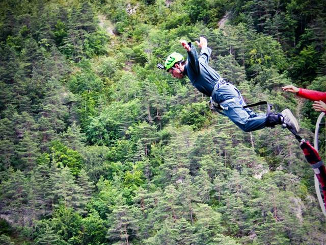Saut à l'élastique dans les gorges du Tarn